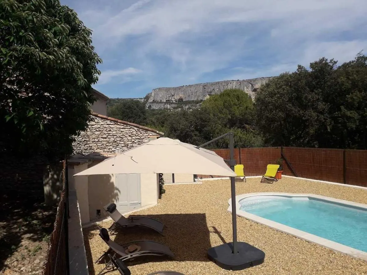 Maison Bourgues Lioux 0*,